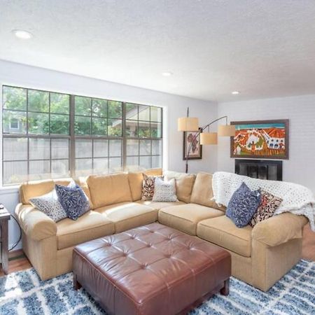 Experience Nirvana With Artwork Collections From Around The Globe Located In Lakewood Neighborhood In Se Boise Next To A Park, Minutes From Bown Crossing And The Boise River, 10 Minutes To Downtown, 4 Beds, Sleeps 8, Pets Welcome In Large Fenced In Y Εξωτερικό φωτογραφία